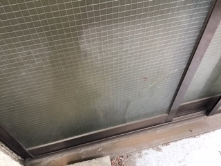 柏市　新富町　ガラス修理前